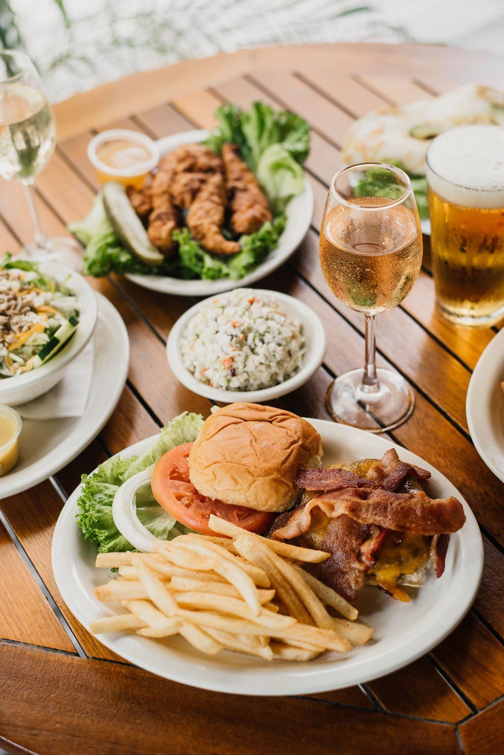 Molly McGuire's | Local Restaurant on Whitemarsh Island, GA