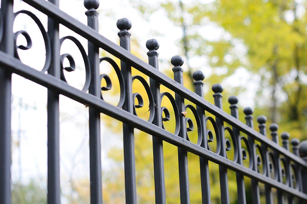 5 Benefits of a Wrought Iron Fence