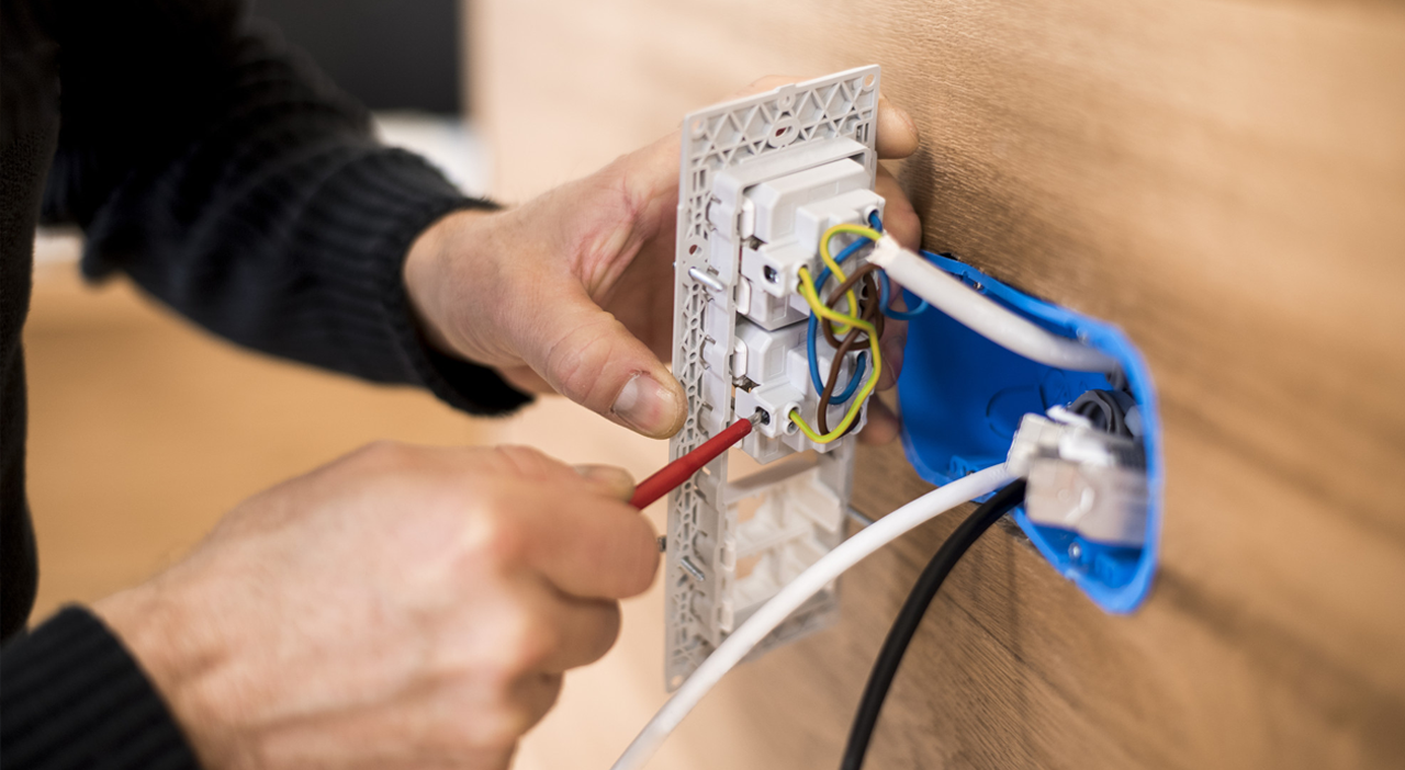 domestic electrical contractors