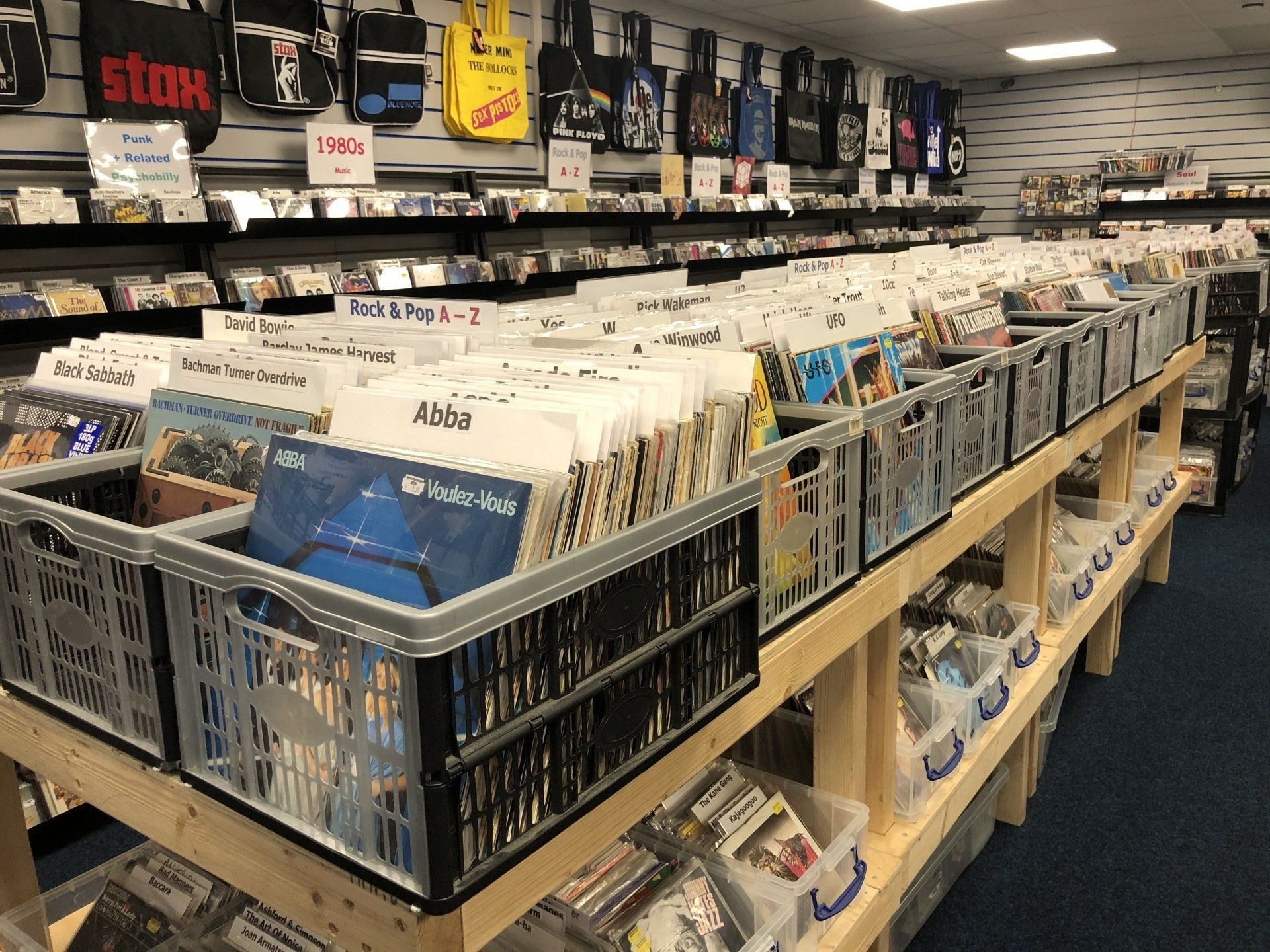 Music Nostalgia Record Shop Vinyl Records Compact Discs