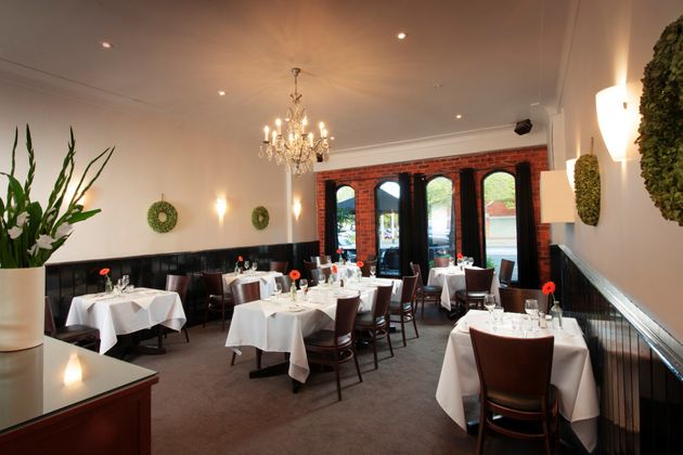 emerald hotel restaurant