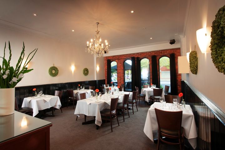 emerald hotel restaurant