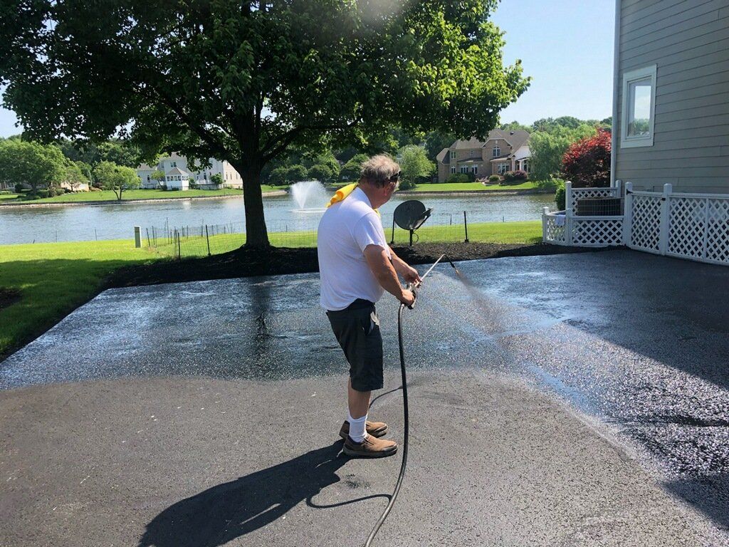 Pavement Sealcoating Oilville, VA Wells Paving & Seal Coating