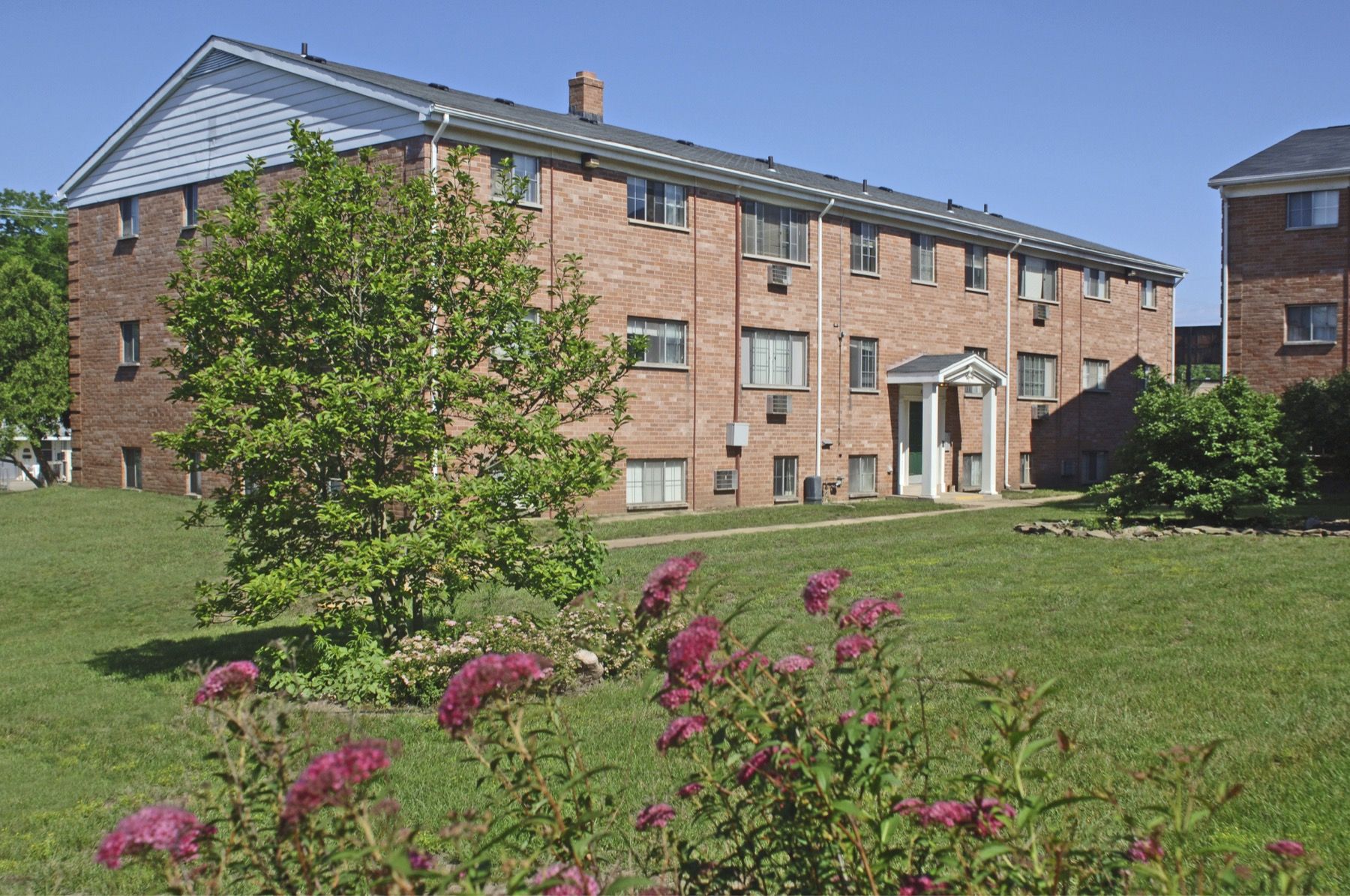 Sage Terrace Online Photo Gallery of our Kalamazoo, MI Apartment