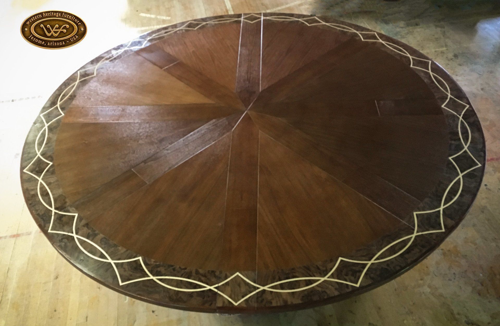 Expanding Round Table