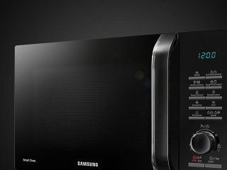 Dettaglio forno a microonde