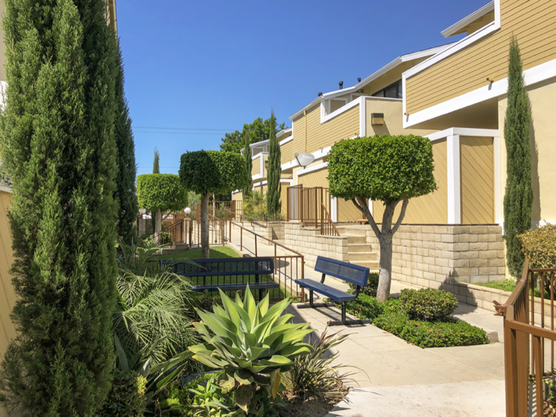 Available Units at Ladera Vista Apartments in Lynwood, California