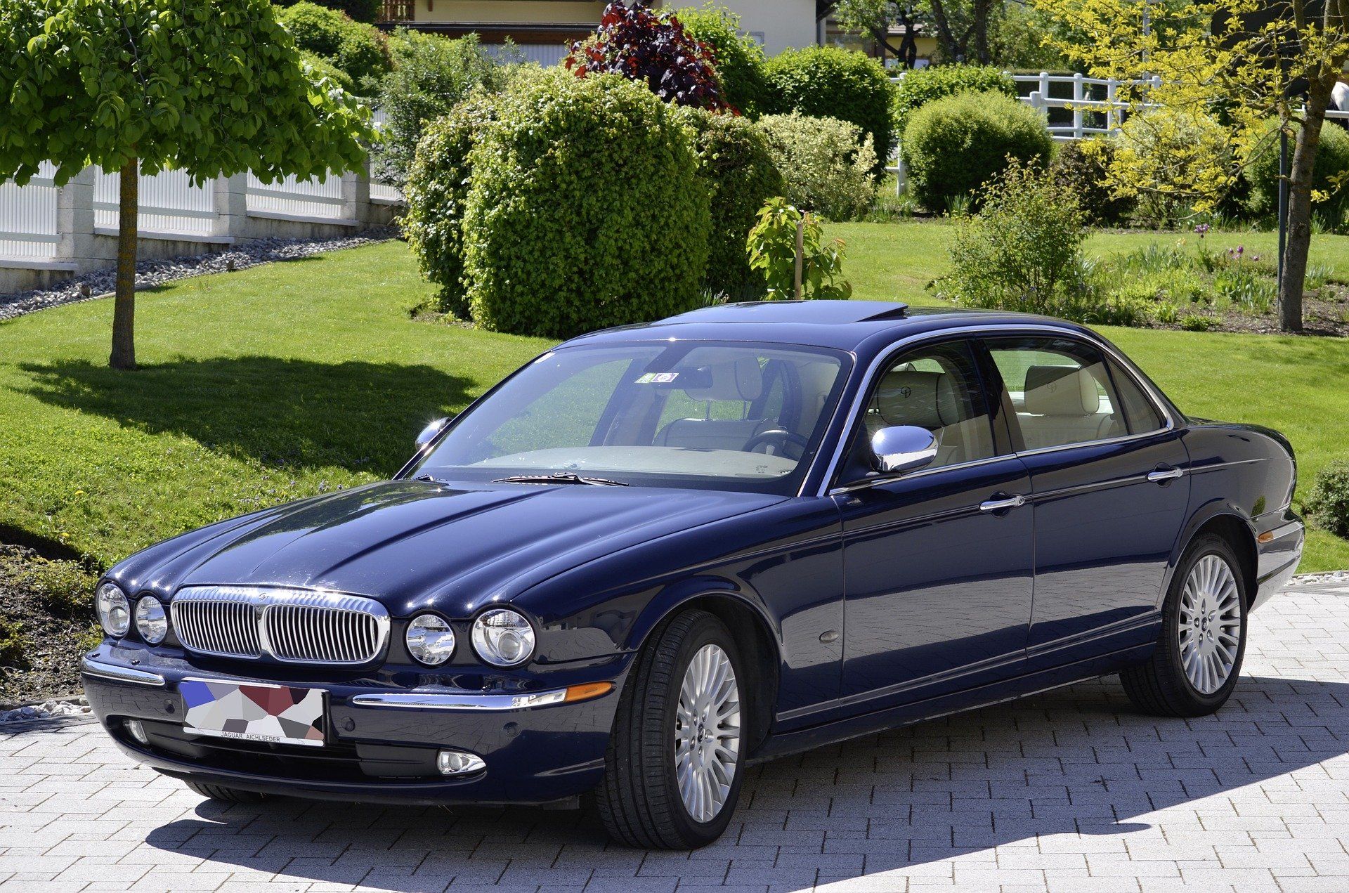 Car Rental In Bloomington Mn / 10254 York Ln, Bloomington