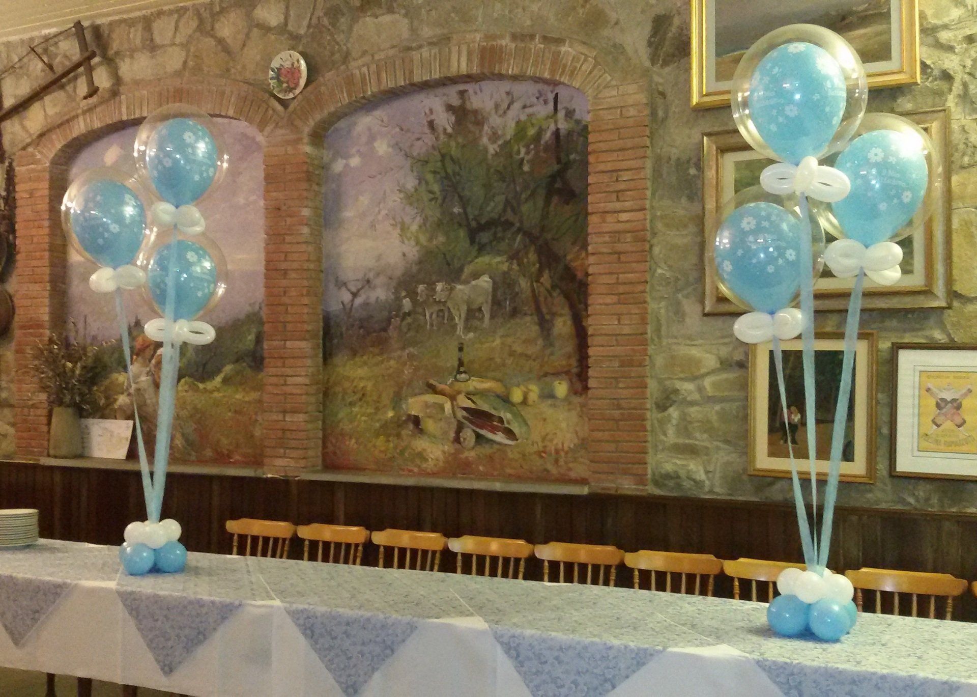 composizione di palloncini per battesimo
