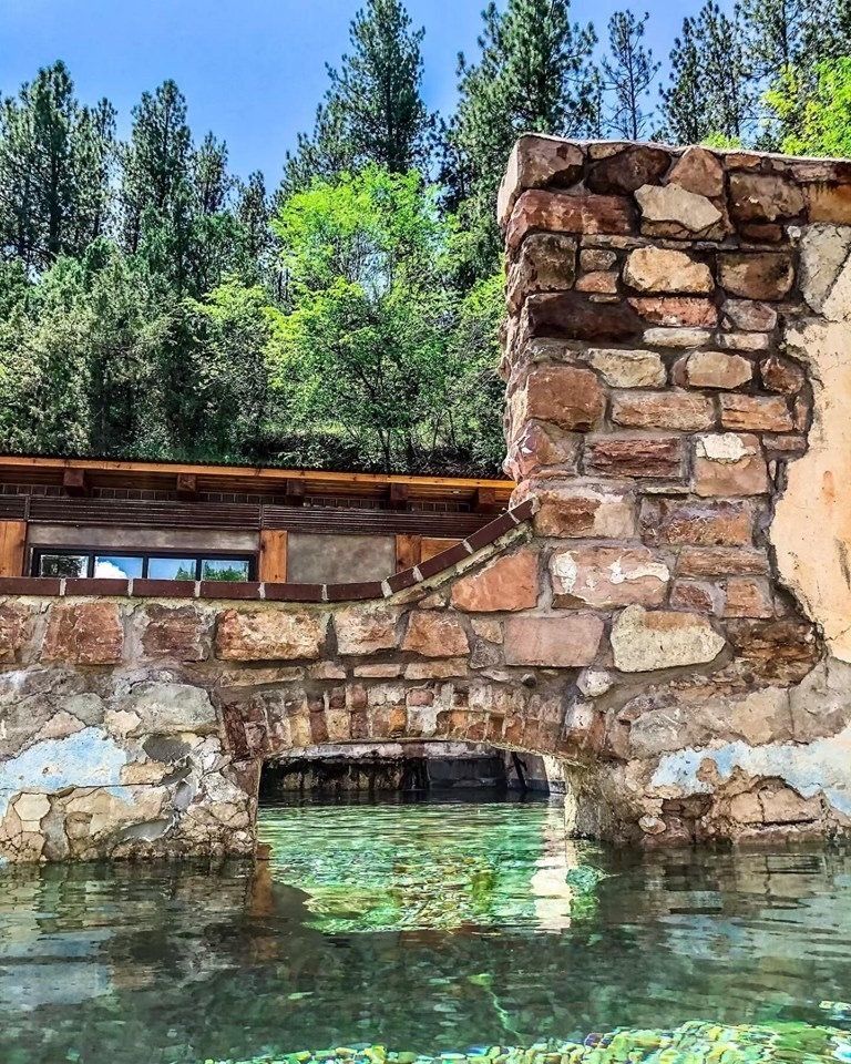 Photo Gallery of Moccasin Springs Natural Mineral Spa, Hot Springs, SD