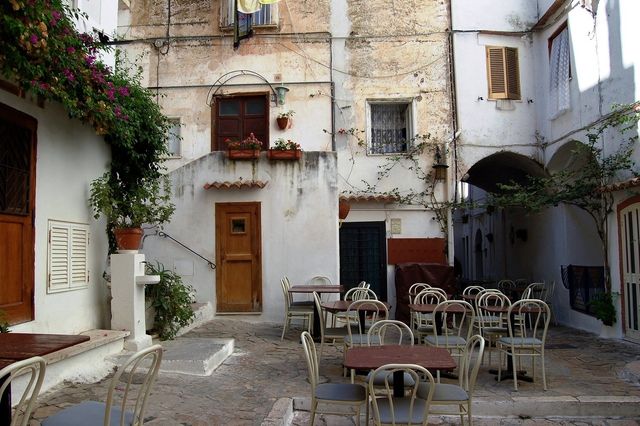 Da Sabaudia Alla Villa Di Tiberio A Sperlonga