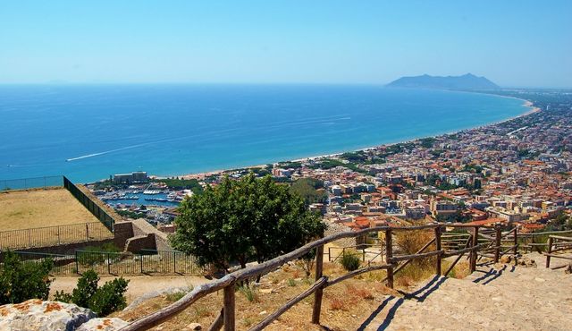 Da Sabaudia Alla Villa Di Tiberio A Sperlonga