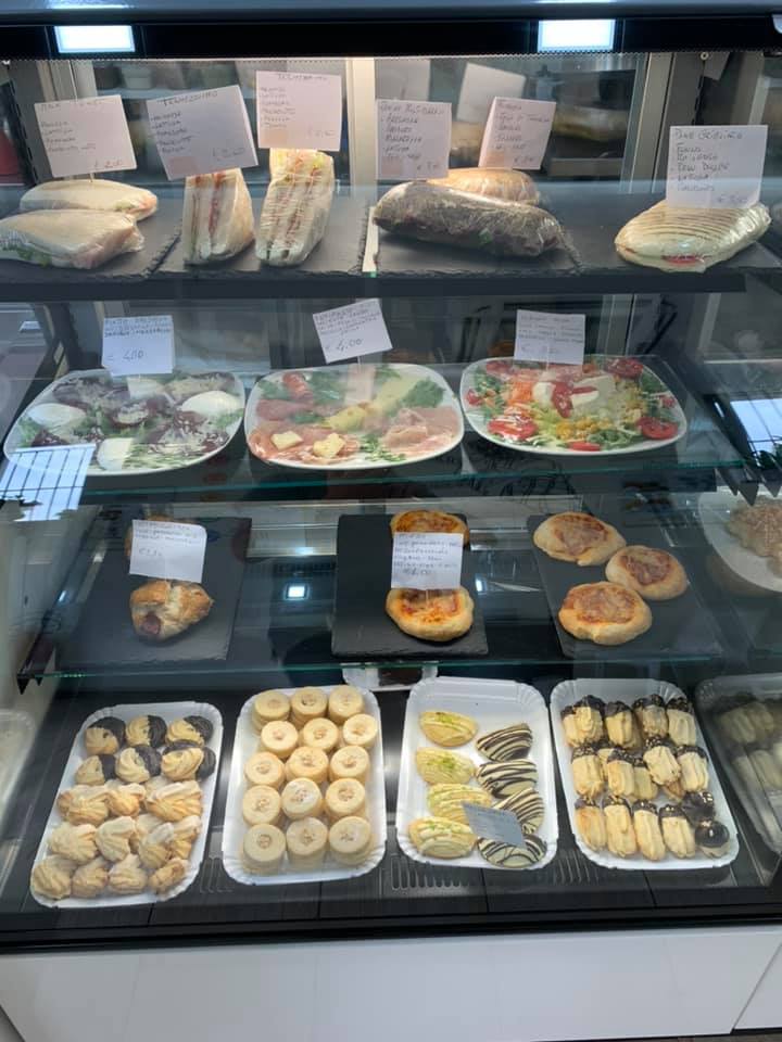 pasticceria secca e spuntini salati