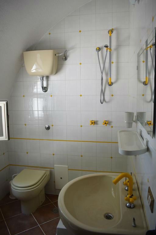 bagno interno al bungalow