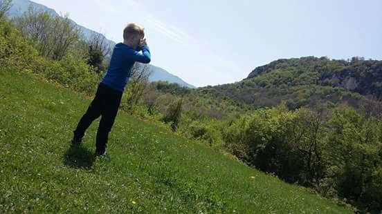 escursionista immersi nella natura