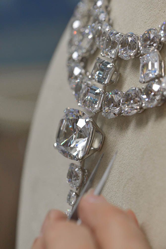 cartier diamond necklace 150 million