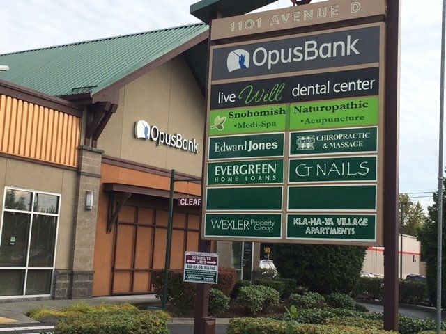 opus bank clearview wa hours