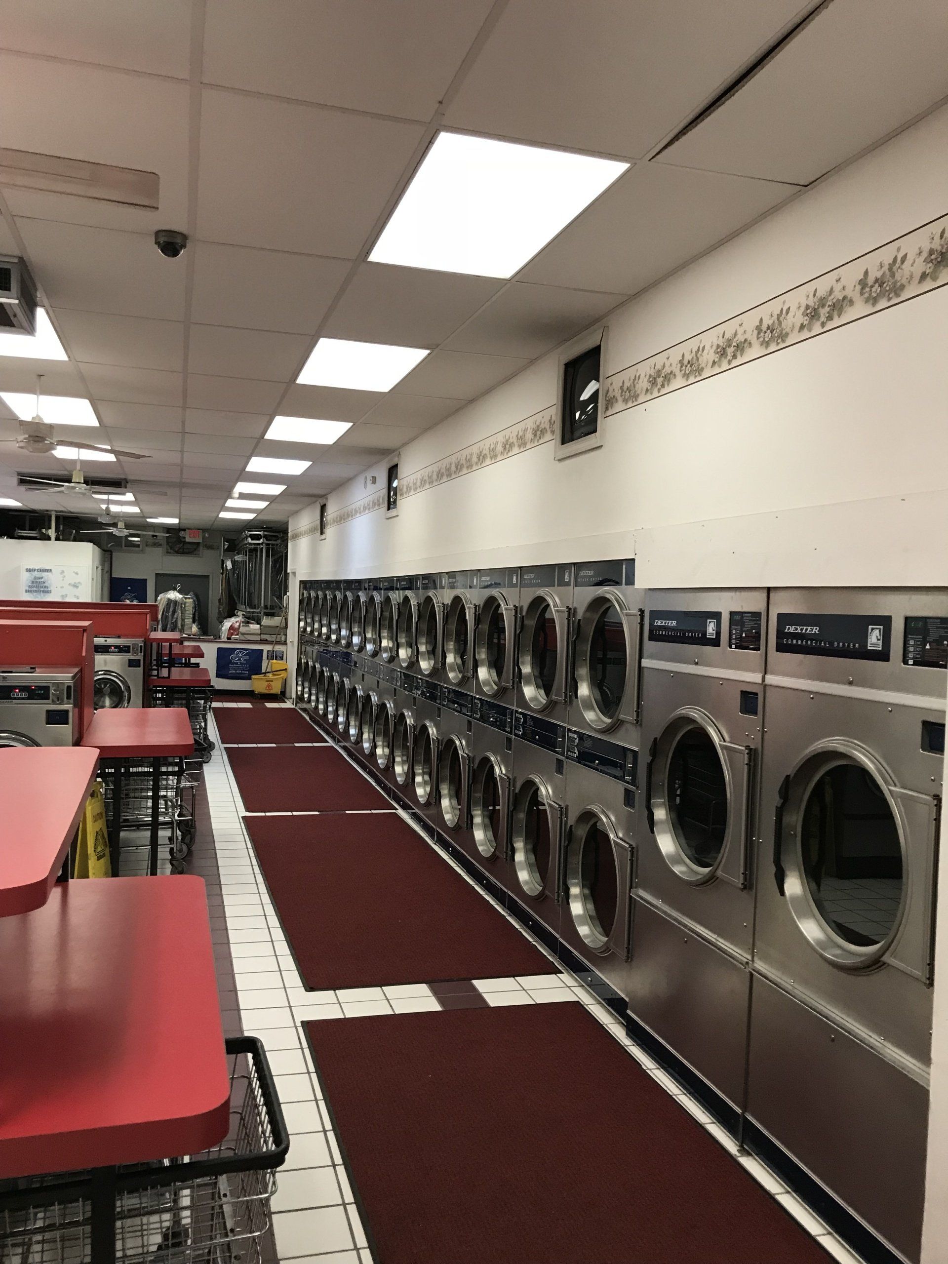 The best laundromat in Mt. Pocono for coin laundry and dry cleaning.