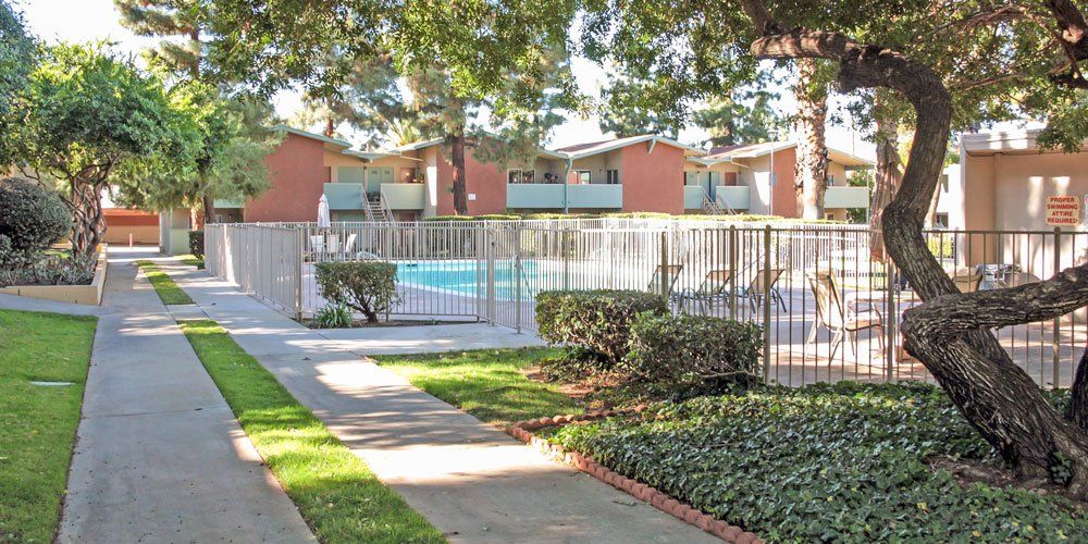 Photo Gallery | Redlands Oasis Apartments