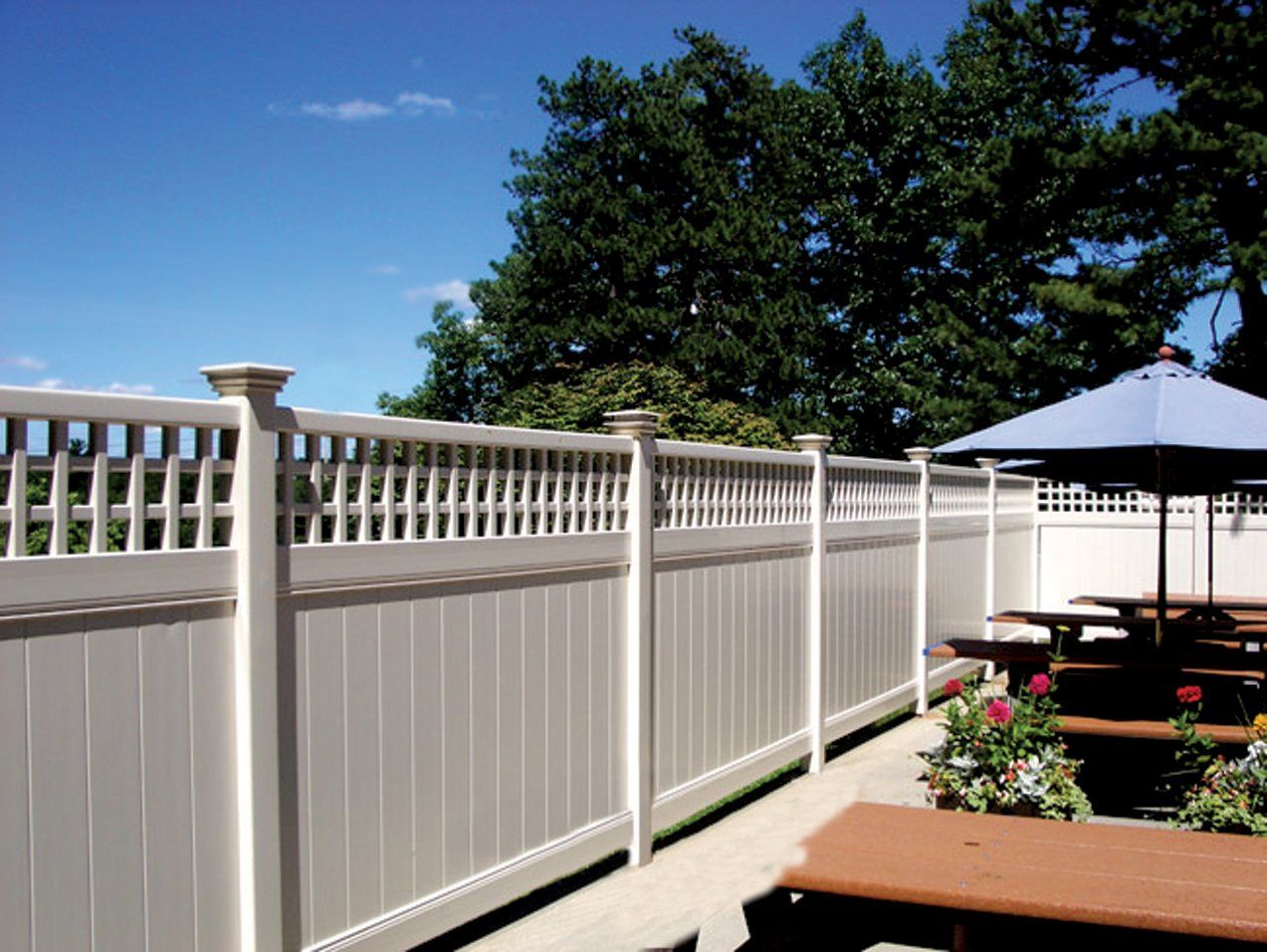 vinyl-privacy-fence-virtually-maintenance-free-fencing