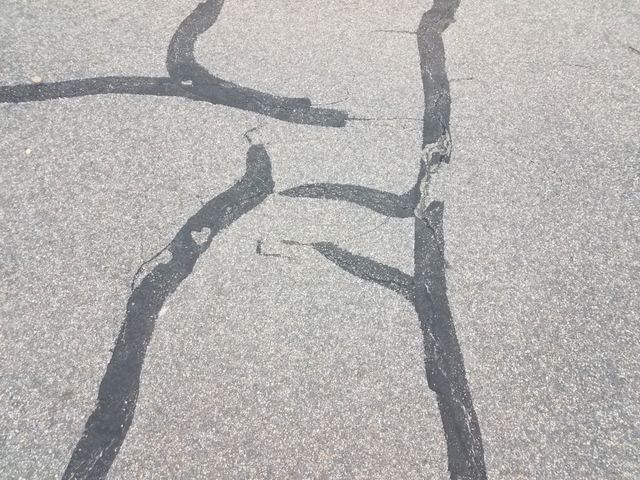 Asphalt Pavement Crack Repair