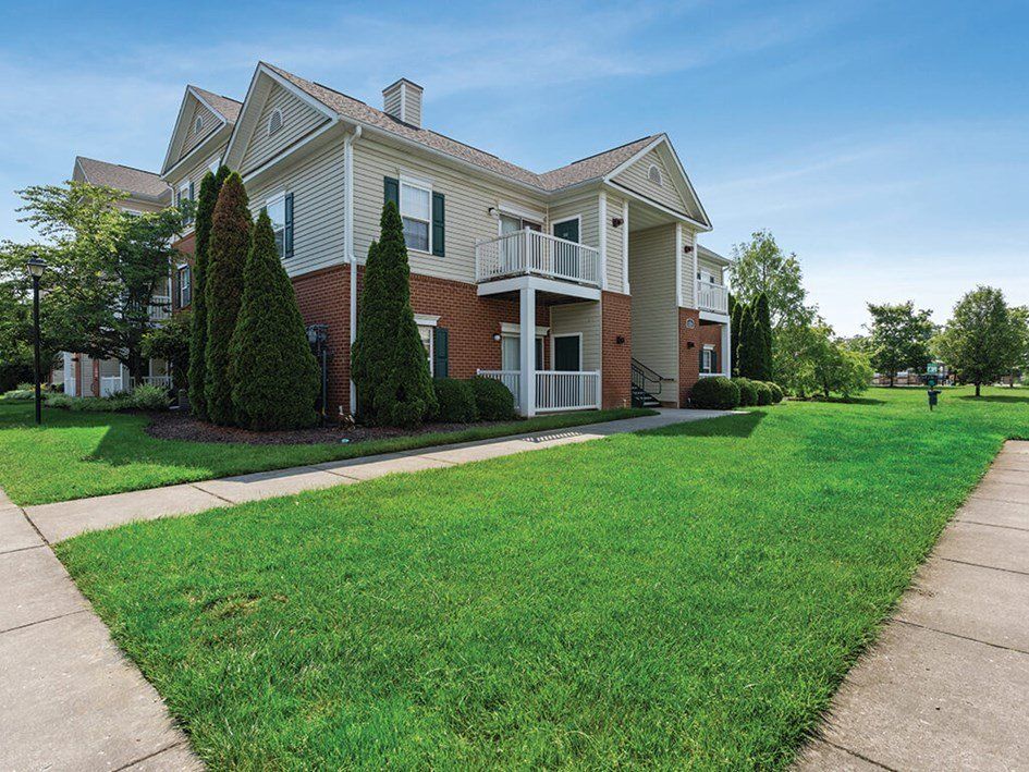 Apartments in Chester, VA River Forest Apartments
