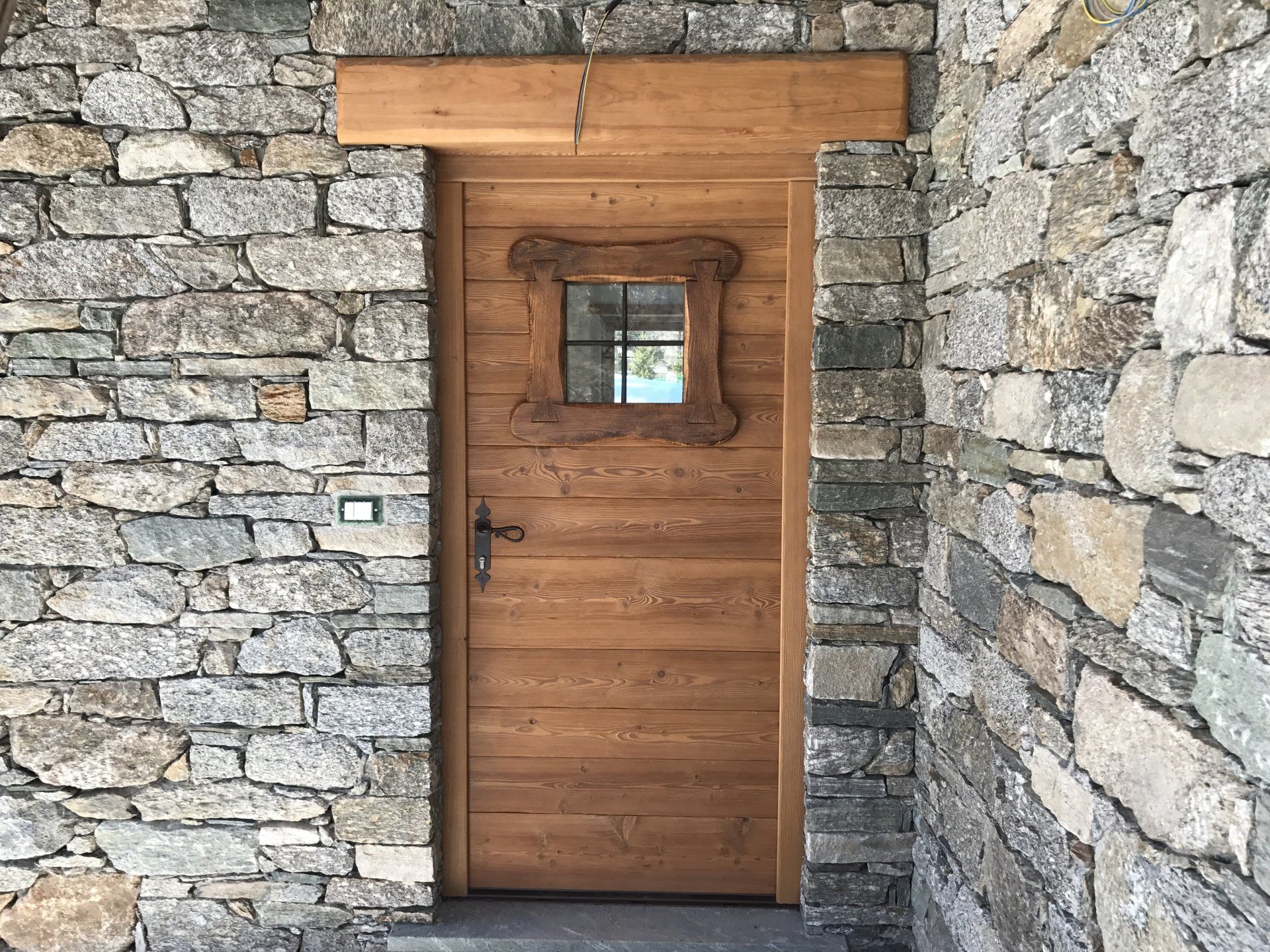 Portoni in legno - Torino - Falegnameria Dezzutti