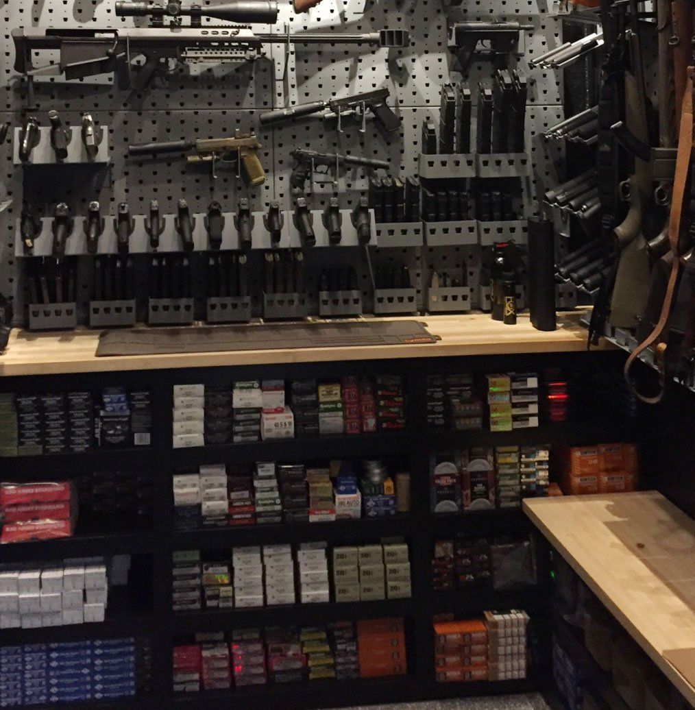 Tactical Gun Room Design with Modular Weapons Storage