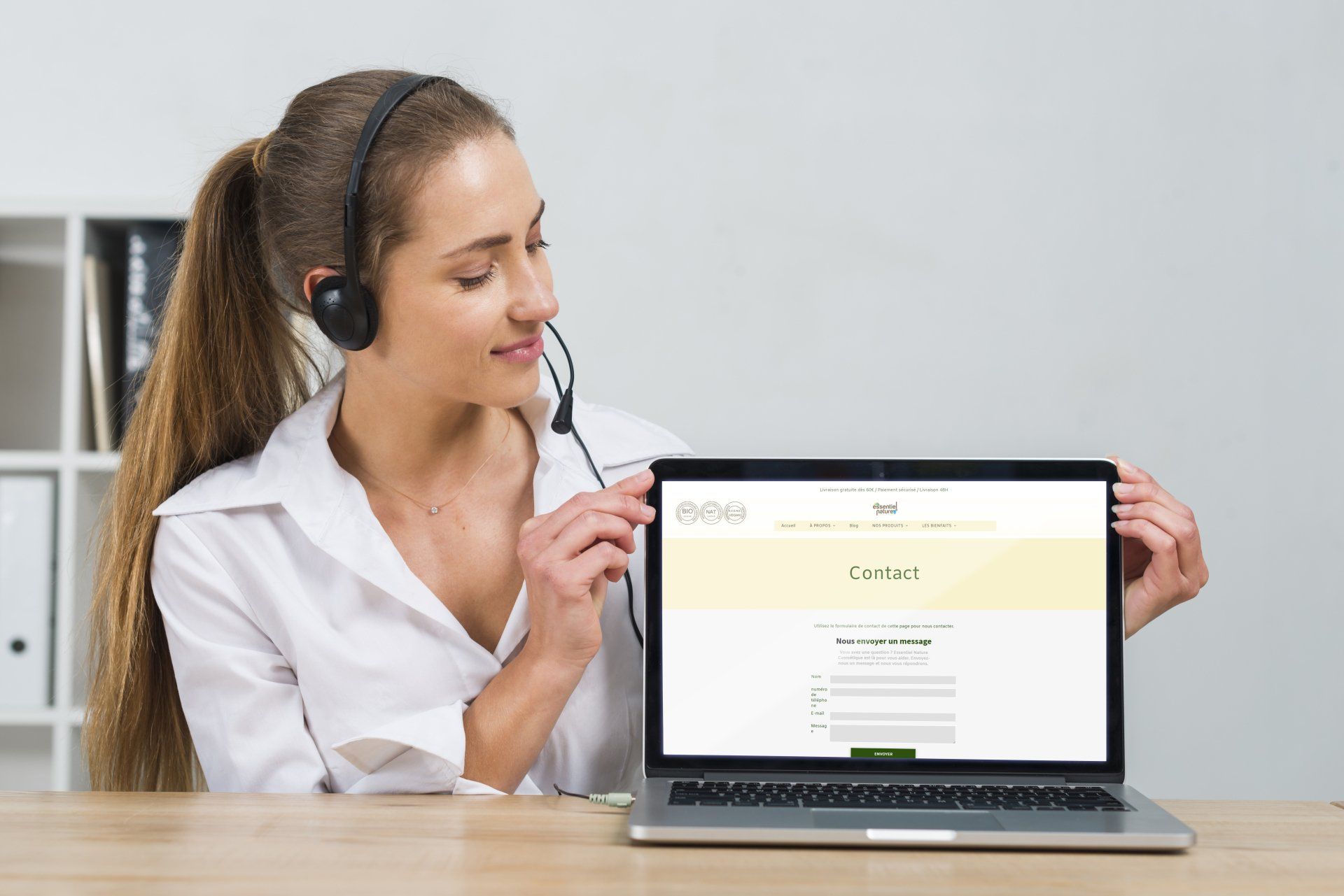 Nous Contacter