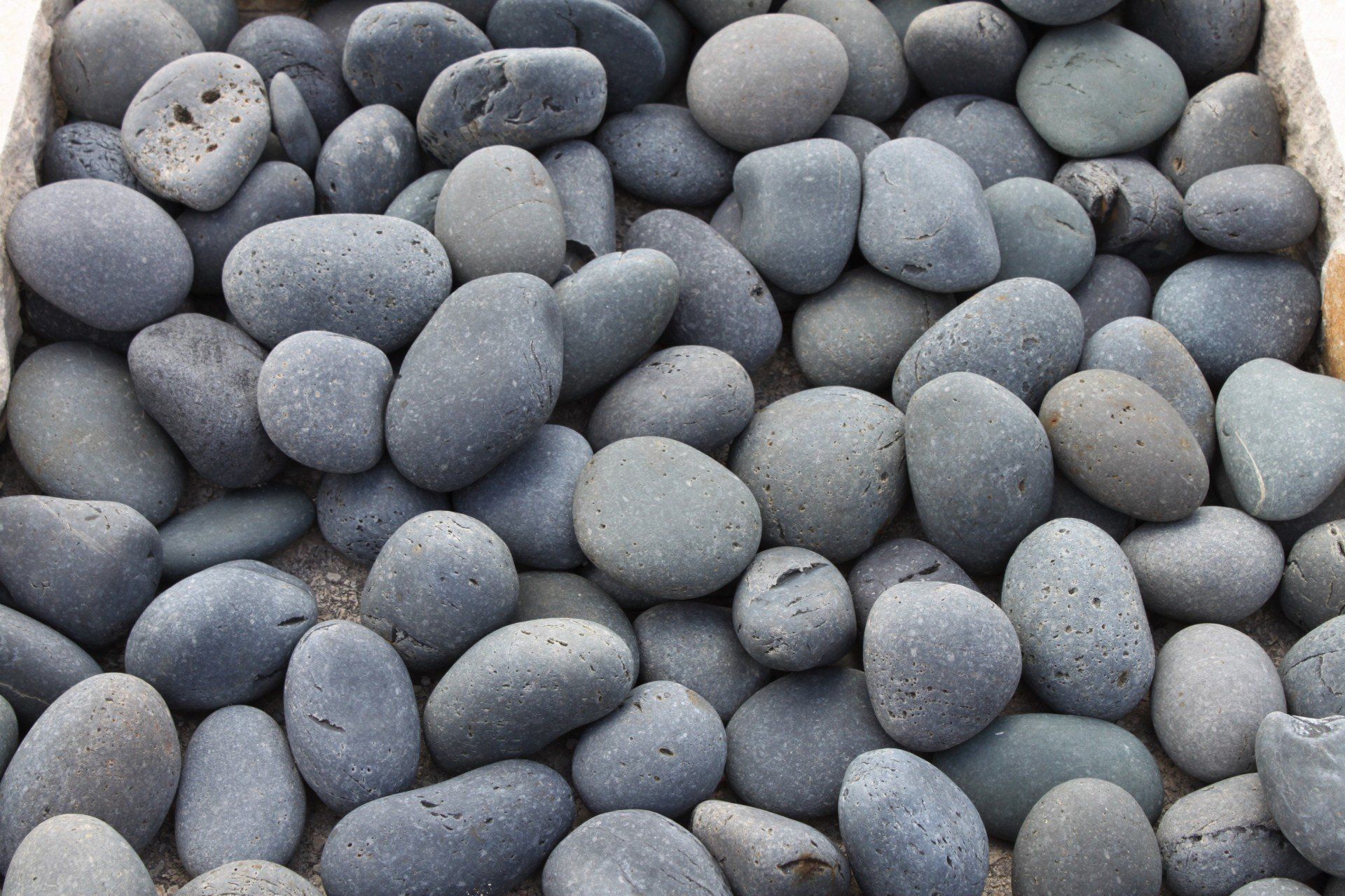 Mexican Beach Pebbles 3"-5"