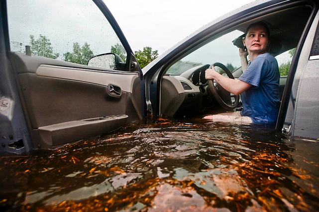 Flooded Car Repair & Water Damage Restoration Beaverton Portland OR - Stock FlooDeD Car 1920w