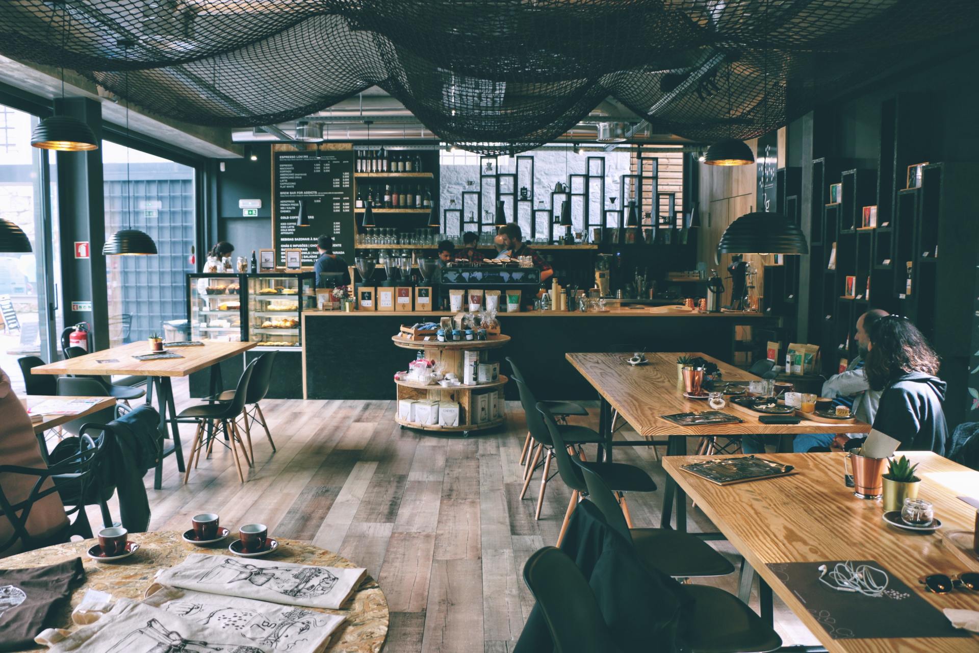 https://lirp-cdn.multiscreensite.com/md/unsplash/dms3rep/multi/opt/photo-1521017432531-fbd92d768814-2880w.jpg