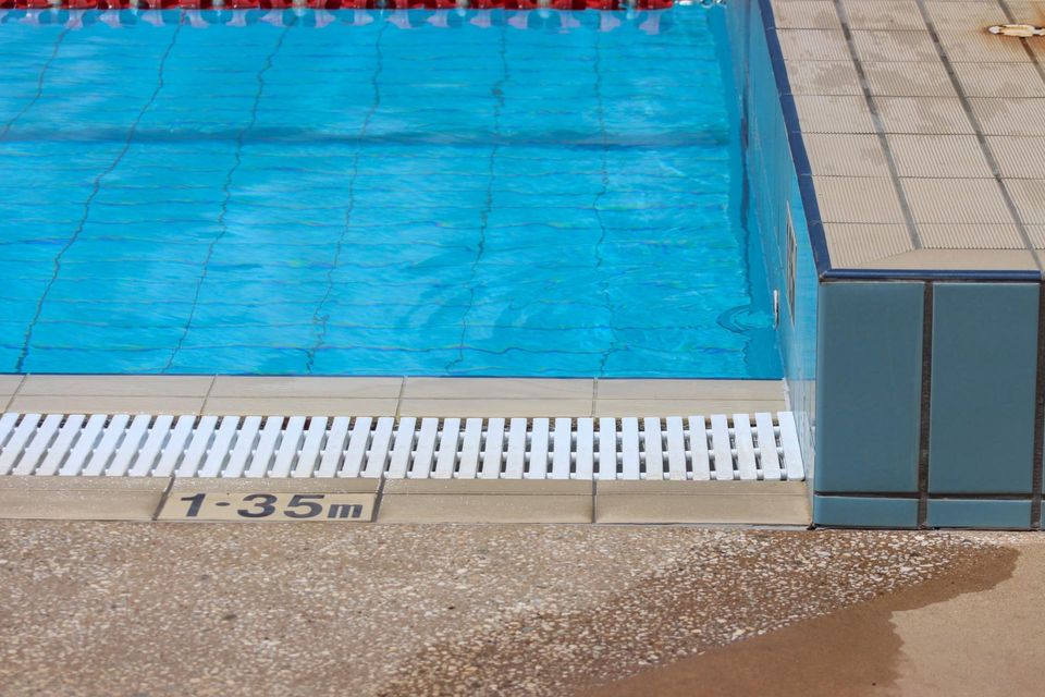 calcium ring around pool